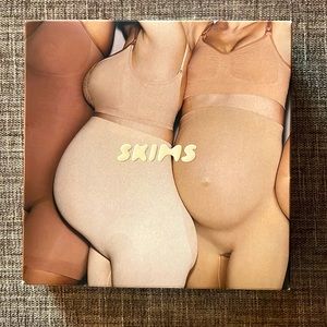 Skims Maternity Sculpting Short